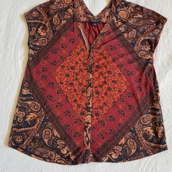 Adorable Boho Chic Multi- Colored Top - Picture 1 of 4